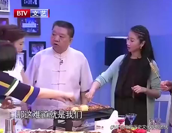 京城“飯醉”夫妻檔，孟凡貴他們兩口子都是酒仙，妻子實力擋酒