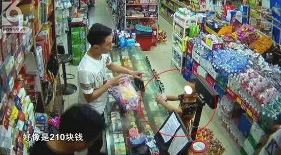昆明6岁男童死在奥迪车后备箱，物业称疑“自行钻入”，监控大多是坏的？