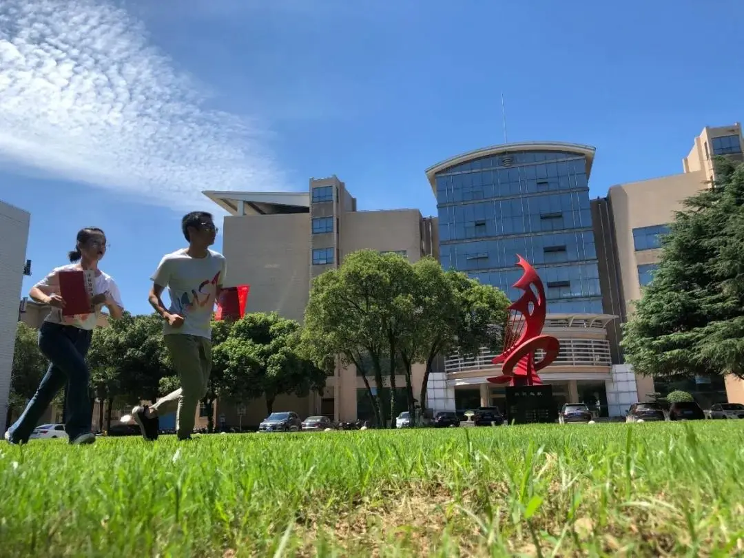 有惊喜！江科大2020第一波录取通知书寄出！快来一睹为快吧