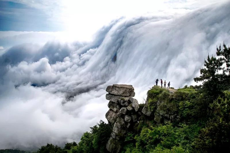 一生必去的7大名山，很多人一座都没见过，去过两座以上就太牛了