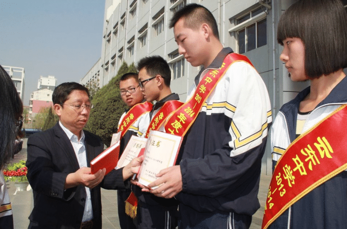 2018年山西一所中学600分以上达276人！还出了一位理科状元