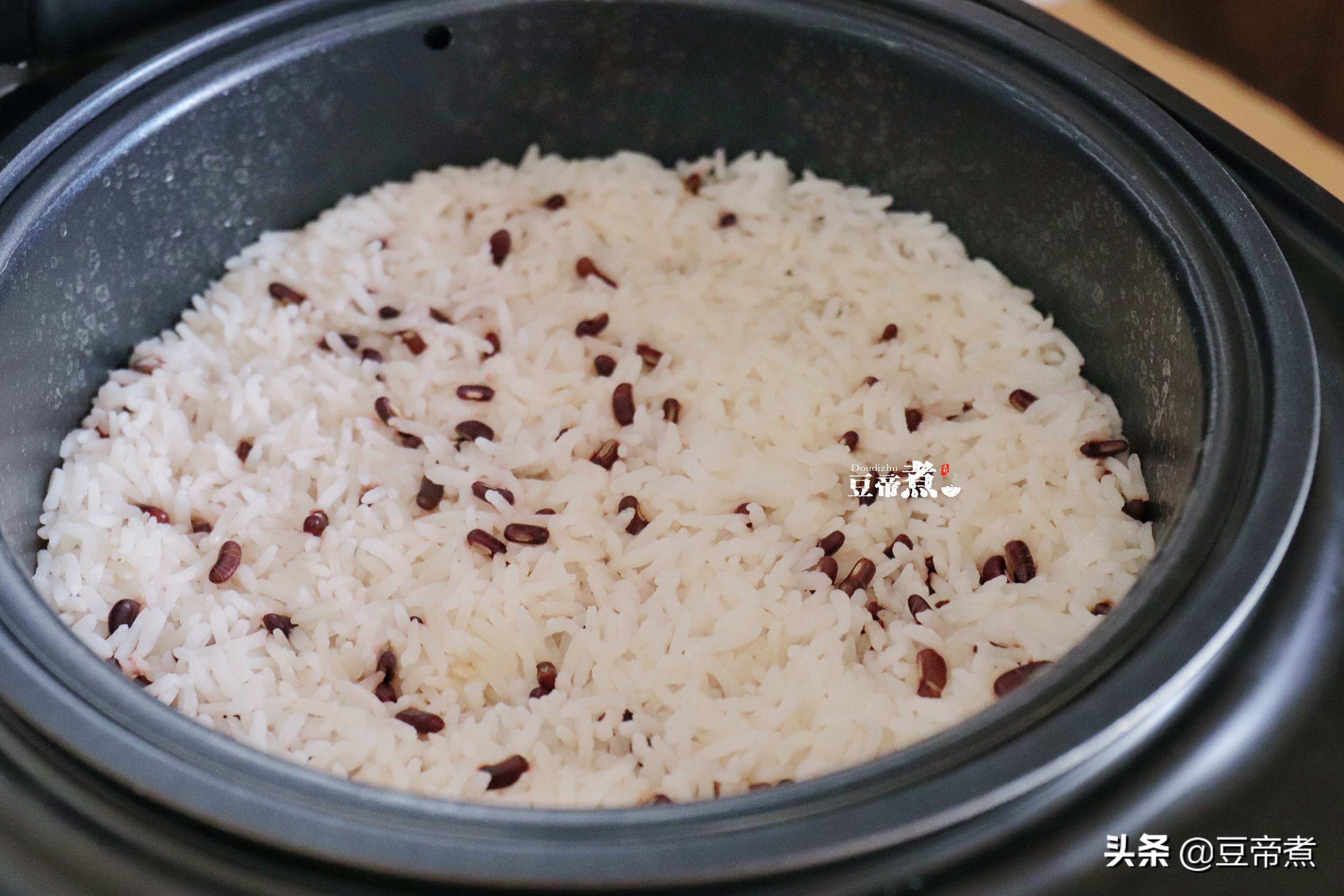 日常煮饭，多加一把这食材，不但好吃还能祛湿气，小小一粒作用大