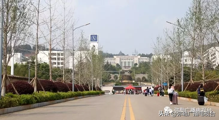 庆来学校（弥勒初三高三开学啦）