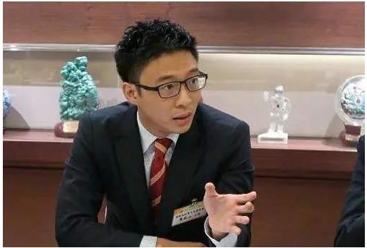 进入下一段恋情却依然成空,独守百亿身家仍单身就在霍启山熠熠生辉的