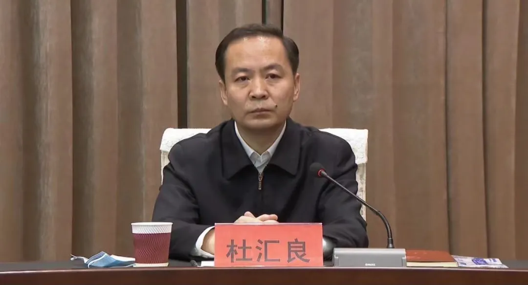 当选市长86天后,他任市委书记