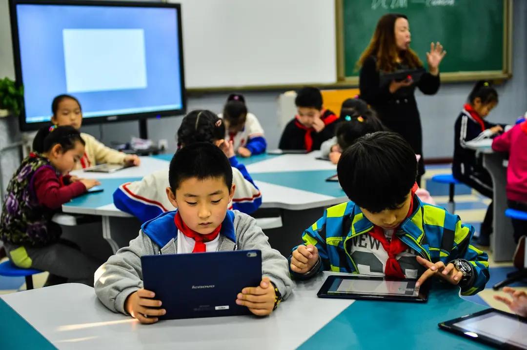 民办学校“涨声”不断，家长坐不住了，“天价学费”谁来买单？