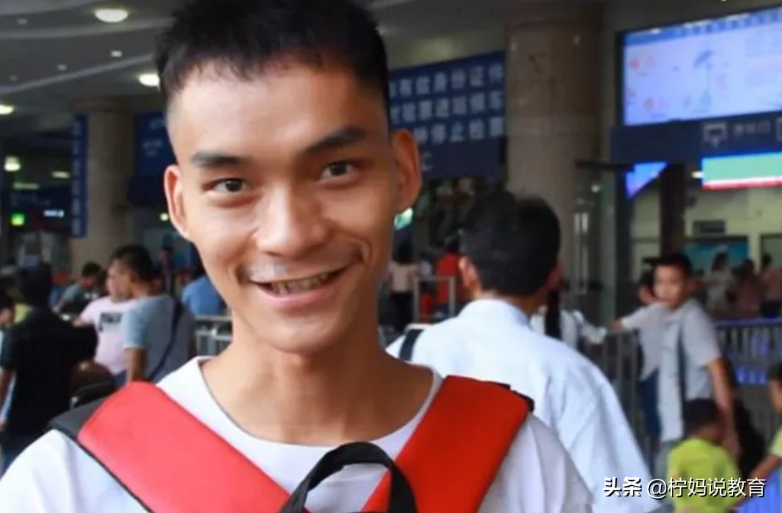 他复读12年高考13次，考上重庆大学却放弃，2021年他考了多少分