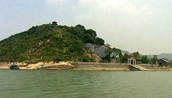 鄱阳湖老爷庙的未解的谜团:水底预言是真的吗?