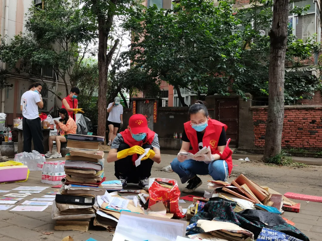 农大人的身影在前，我们“豫”难而上