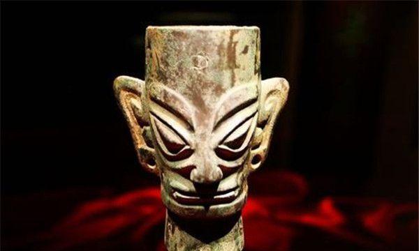 三星堆挖掘灵异事件：没有挖出手机，却发现了神奇的符号