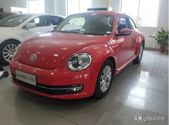 小姐姐最爱的甲壳虫，开了7年报价11万8，就说值不值吧？