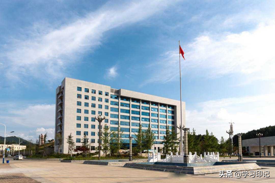 这4所普通医科大学，社会口碑很好，超过一本线，就值得考虑