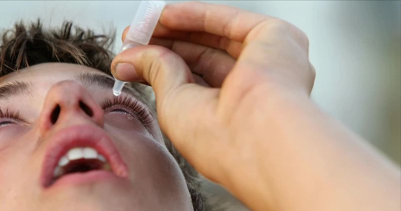 故事：美国女子3年前离奇死亡，一瓶眼药水揭开了事情的真相