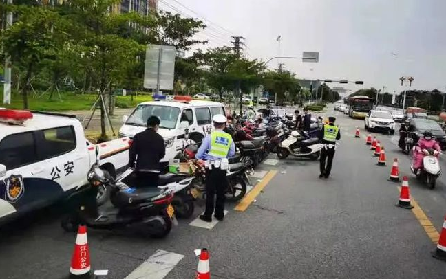 摩托車，考試題目內容講解分析