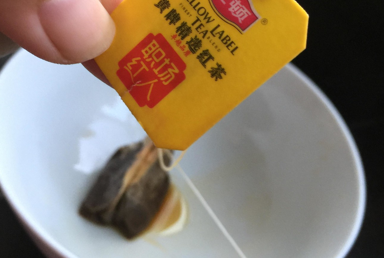 牛肉怎样炖才熟得更快？老师傅教我3个小技巧，牛肉烂鲜香没腥味