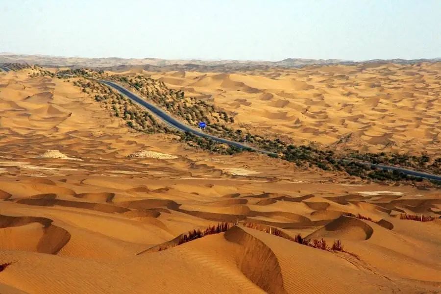 最大的沙漠内蒙古大草原7最大的草原坎儿井6最长的地下河长江5