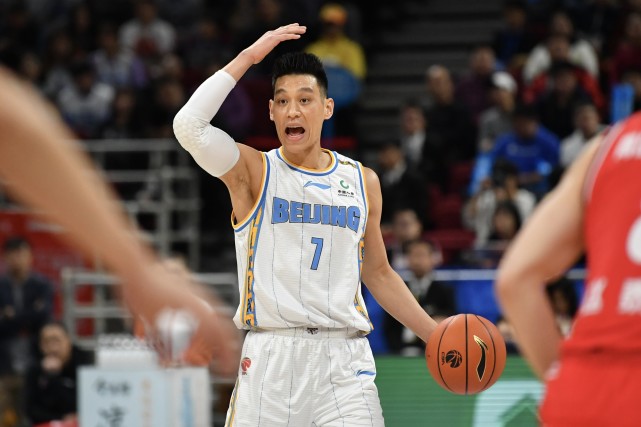 nba球员为什么喜欢去中国(林书豪很骄傲，曾拒绝卡戴珊，NBA无球打转战CBA，为何染病来中国)