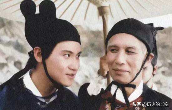 俗语：“君子之交淡如水”，下半句说透小人的特征，道尽人性百态