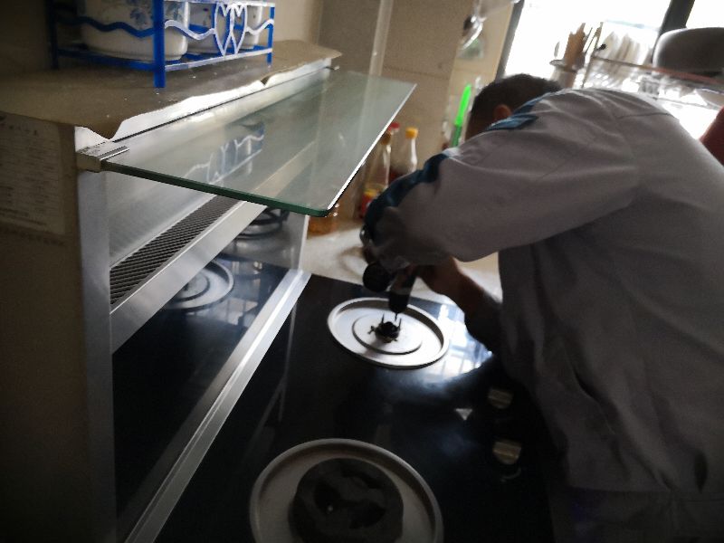 奉化南海•锦地森歌集成灶维修部免费上门为居民检修获“点赞”