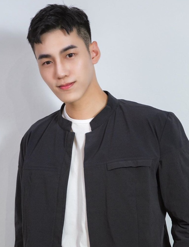 男生"锅盖头"发型早过时了,想帅就剪这4款潮流短发,干净帅气