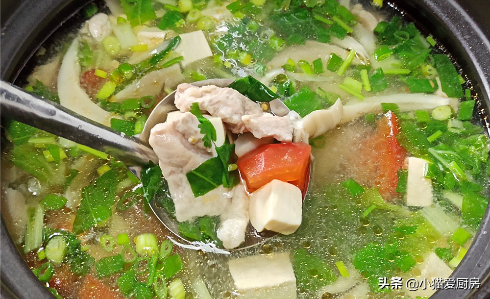 三鲜肉片汤秘诀：葱姜水这样做，鲜香加倍！