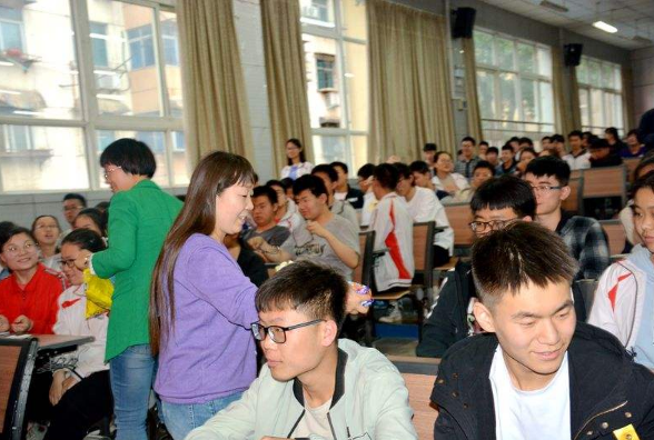 新高考模式下，语数外需要考多少分？才能有机会进985