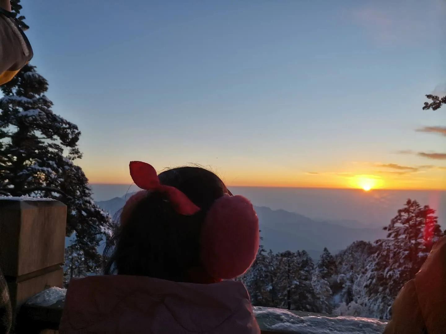 走近杜甫笔下的西岭雪山