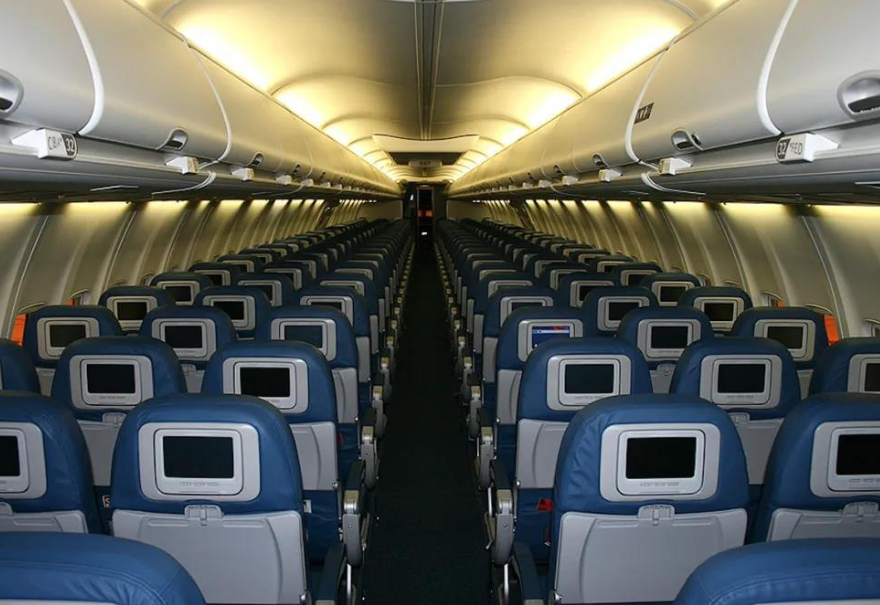 飞机选座位什么位置好经济舱选第几排好