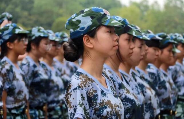 谁说本科至少要读4年？首批“3年制”本科生毕业了，学历不简单