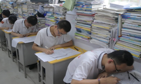 高考落榜生不允许复读？官方作出回应，家长与考生“难以接受”