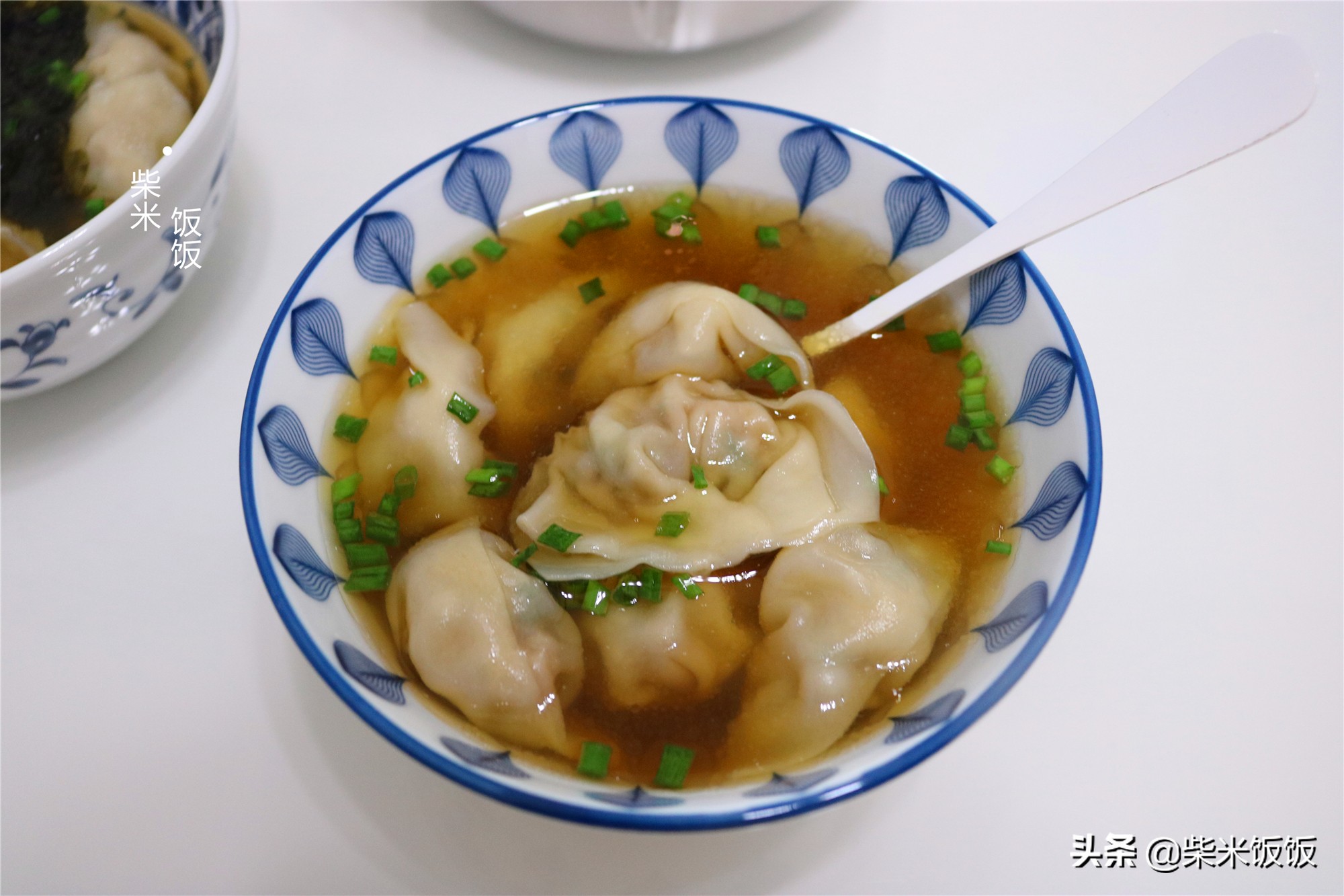 馄饨的家常做法，从擀皮到调馅全教你，汤鲜肉香，太好吃了