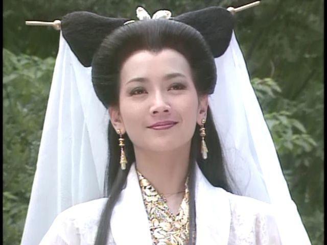 那么白素贞为什么那么厉害呢,这全仗着她那强大的师门.