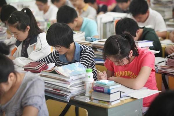 中考就分流，上高中和上职高有啥区别？大数据给你真相