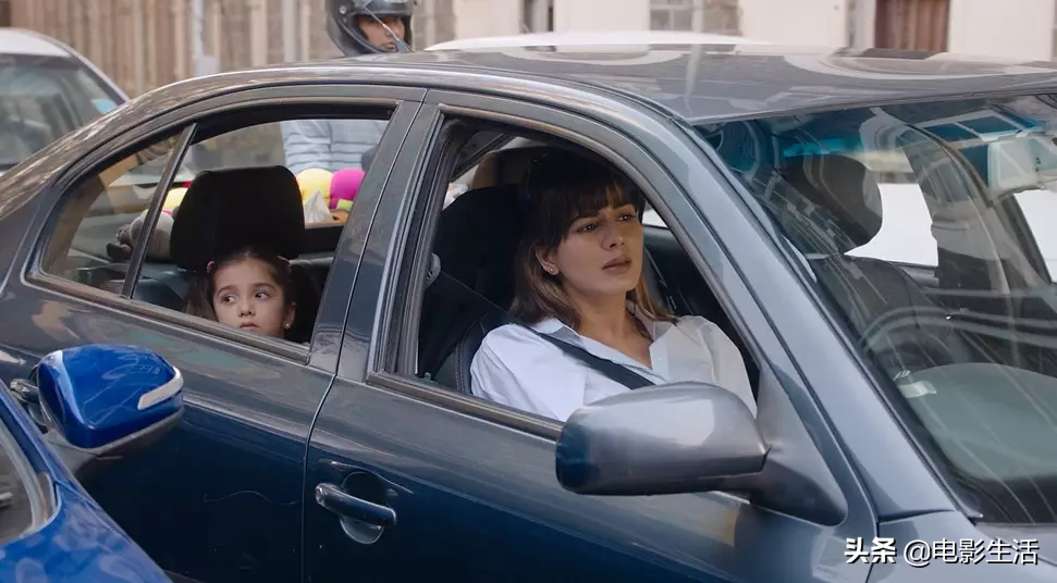 印度神剧的发现！题材大胆，多次拍摄葬礼结婚、女性主义。