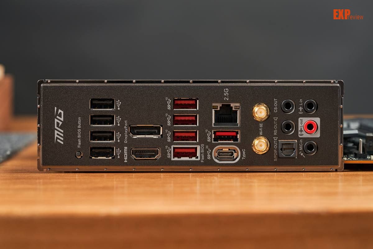 微星MPG Z690 CARBON WIFI暗黑主板评测：全面进化的暗黑之龙