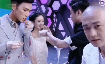 “农村姑娘”赵丽颖的成名史，以及她背后的资本版图