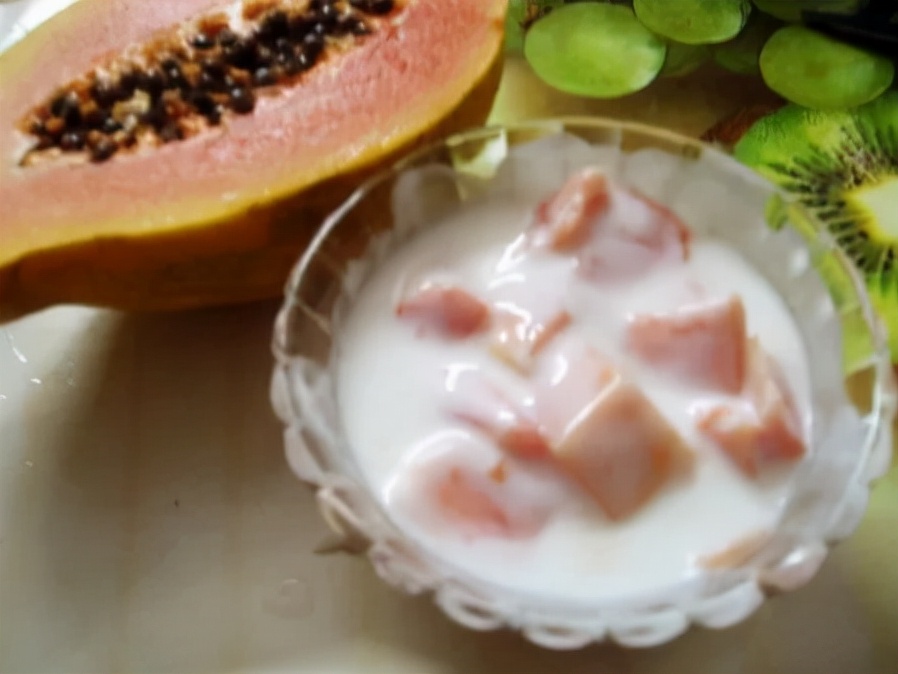 美白丰胸吃什么，美白丰胸汤的做法有哪些