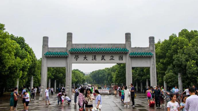 国内大学的门面，越来越不能看了