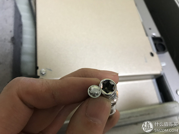 洗衣机：有容乃大 四千元10kg哪家强？松下、LG、三星对比横评