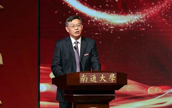 大学校长和党委书记谁权力大？网友：以前是校长，现在绝对是书记