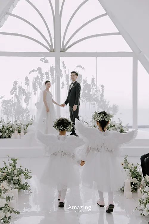 婚礼主持，一场婚礼的高级“软装”| 挑选婚礼主持人全攻略