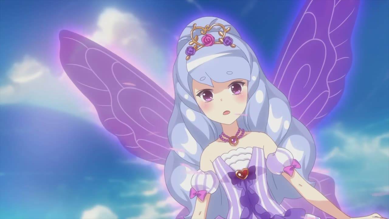 小花仙:芬妮的人生十分的坎坷,喜欢上了库库鲁,为了爱情而黑化