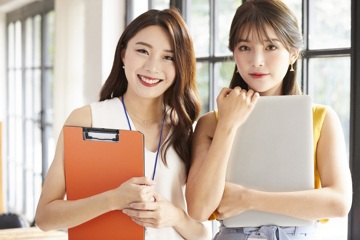 大学生个人简历100字（应届毕业生简历这样写）