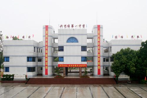 广东梅州的独占鳌头四大高中，重本率最高，实力极为雄厚