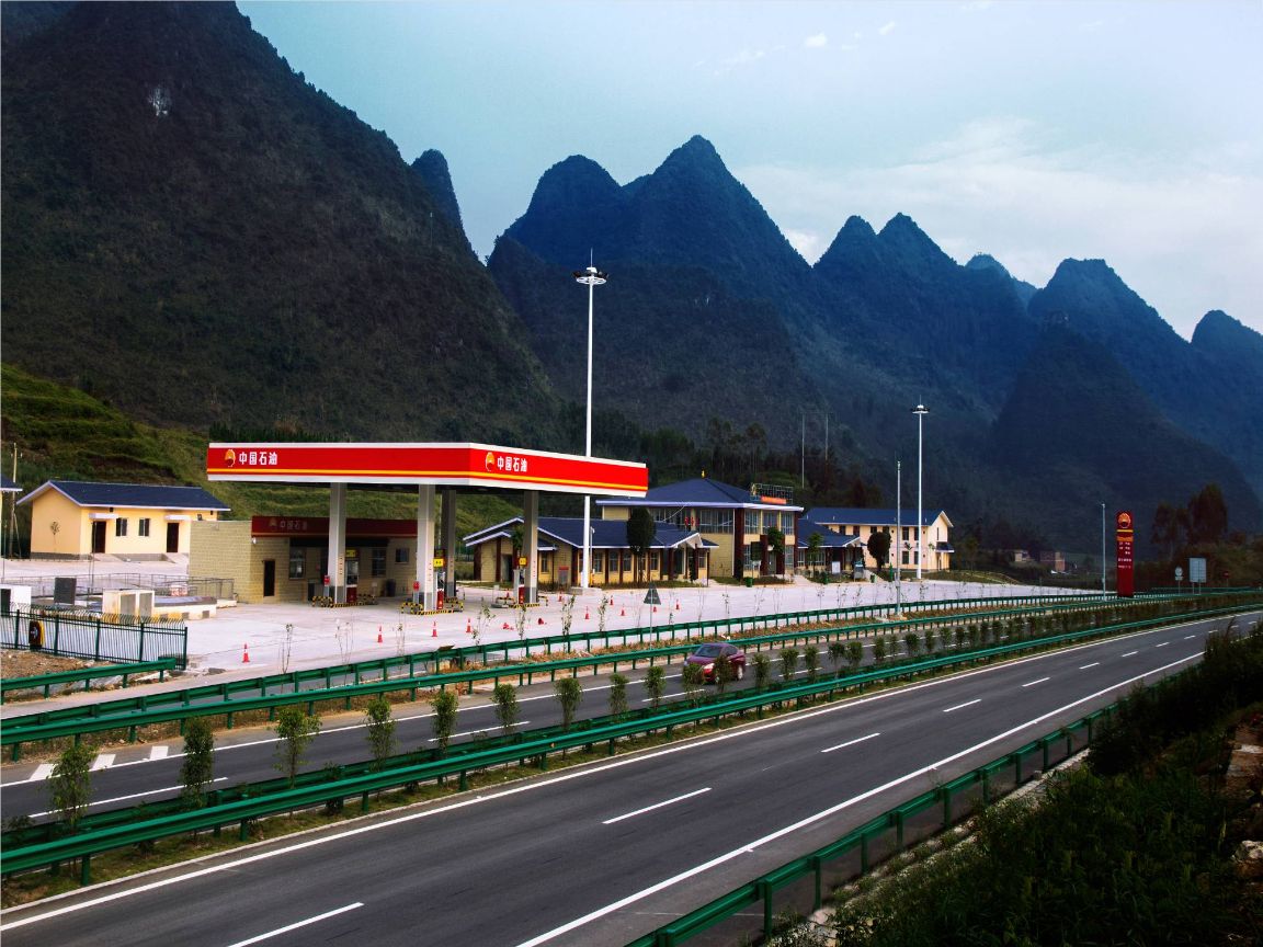 高速公路上发现车没油了怎么办？这几个办法要收藏！