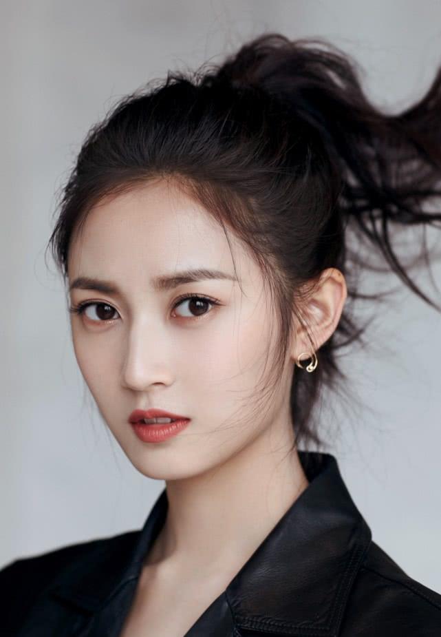 她们惊艳了时光，15位四川籍女星，个个灵气秀美，靠实力雄起