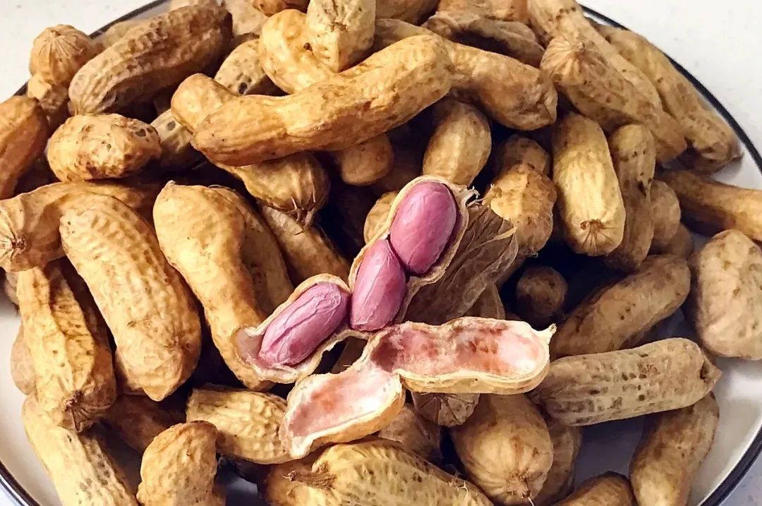 水煮花生，禁忌直接加盐，记住多加这三步，煮花生既香又入味