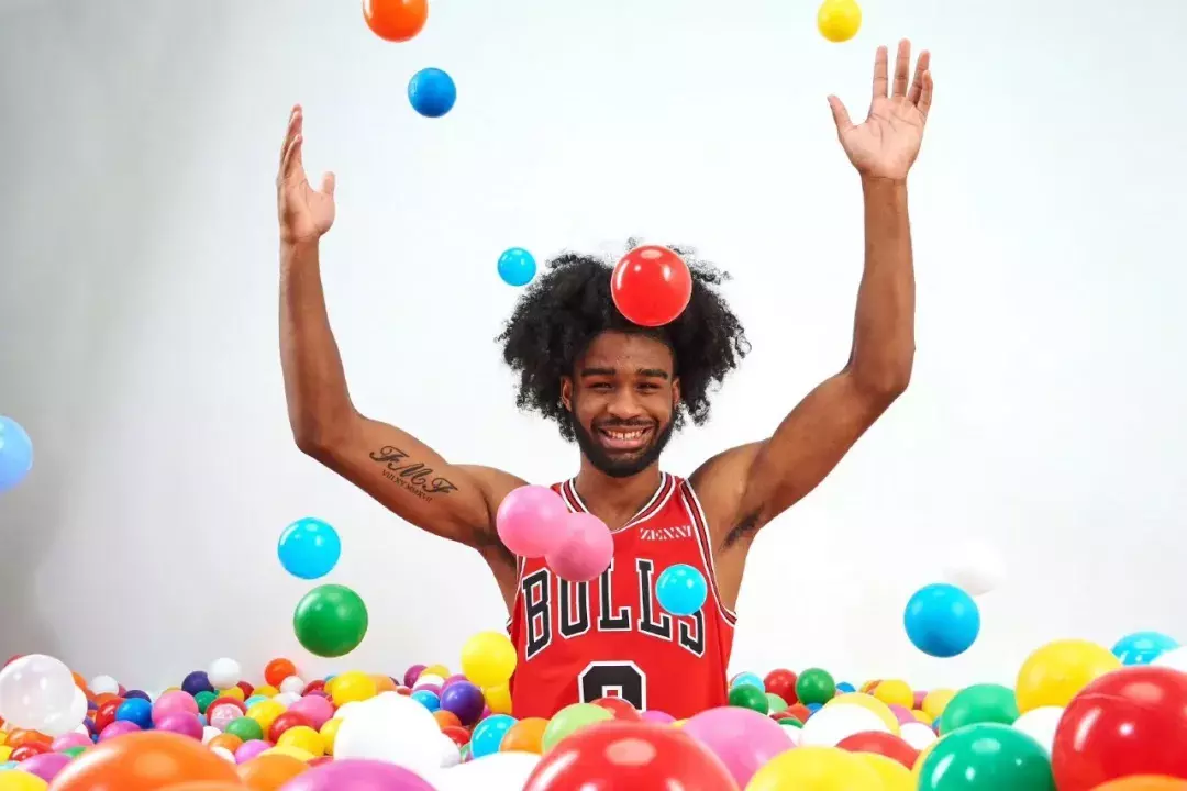 nba哪些球星签的阿迪(7号秀科比-怀特正式签约阿迪！出身北卡，乔丹学弟不会太差)