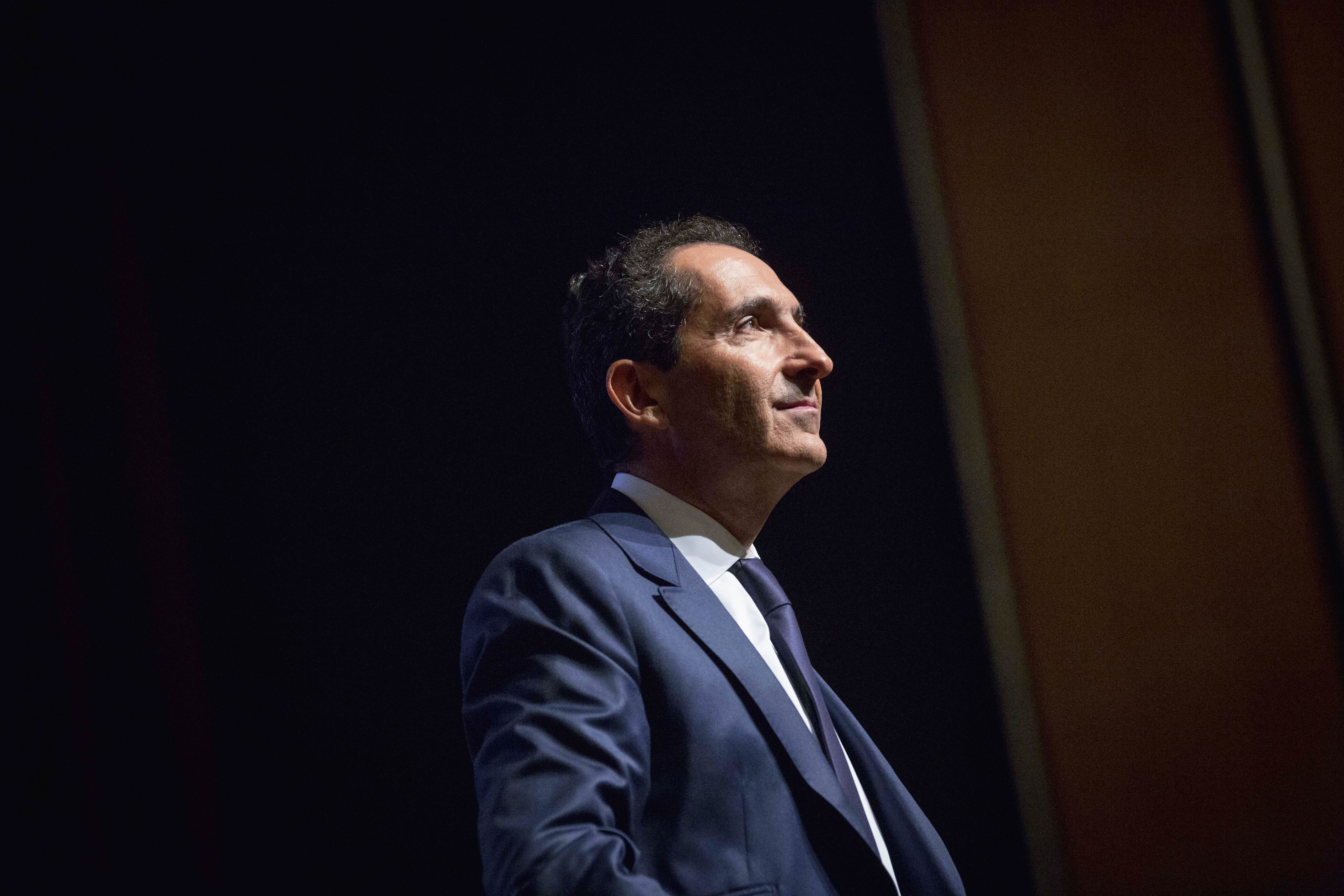 低调的法国富豪买下世界第二大拍卖行苏富比，全球经济疲软下艺术投资是门好生意？