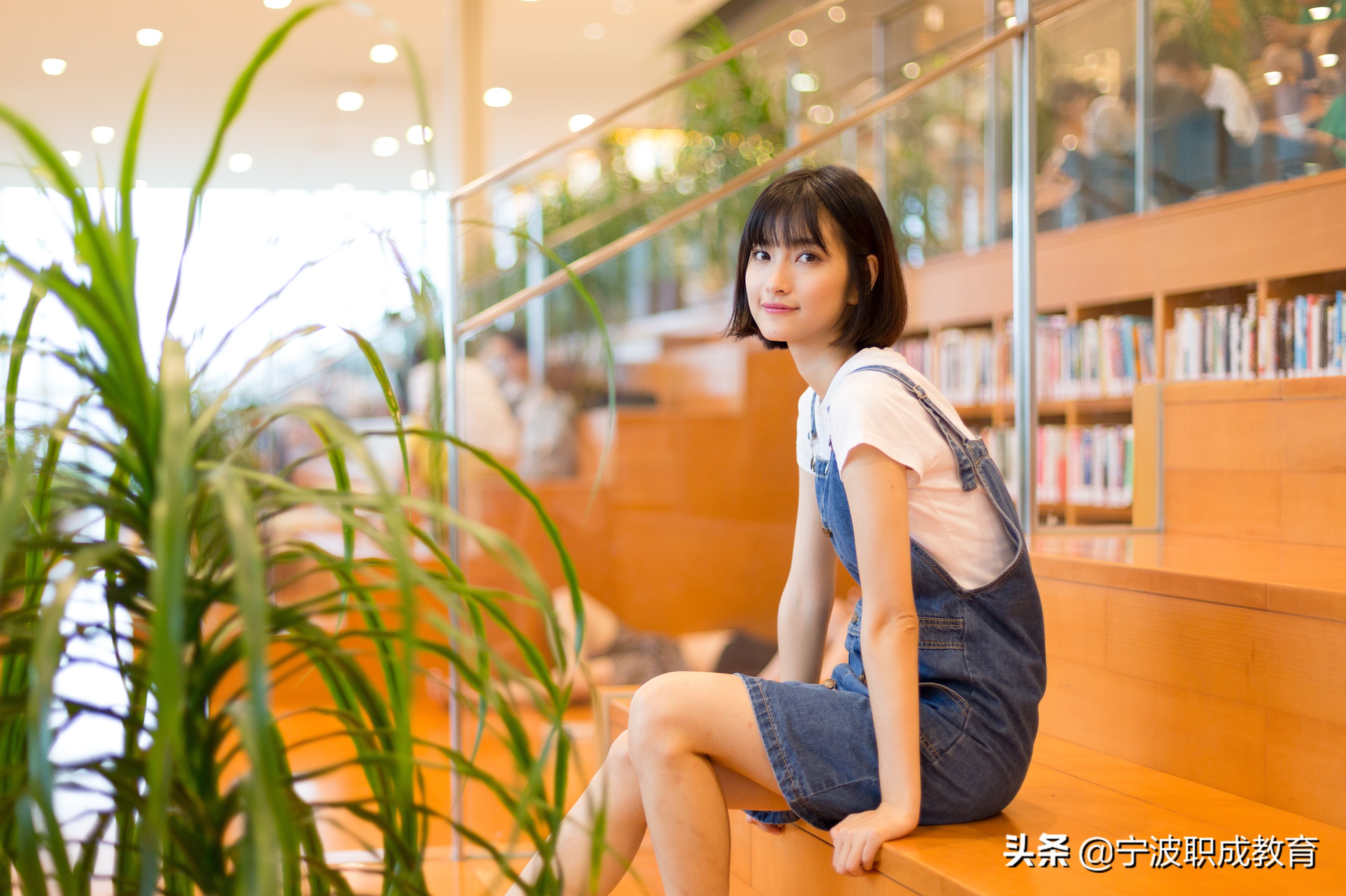 成人自考本科报名时间是什么时候？